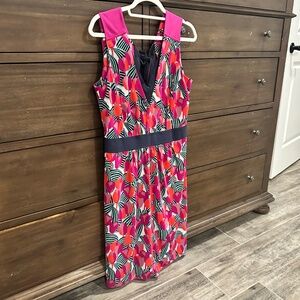 Tory Burch Sleeveless Dress with TB Floral Pattern - Medium